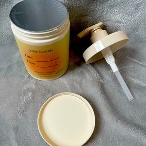 Josie Maran Whipped Argan Oil Cucumber Melon with pump dispenser 600ml